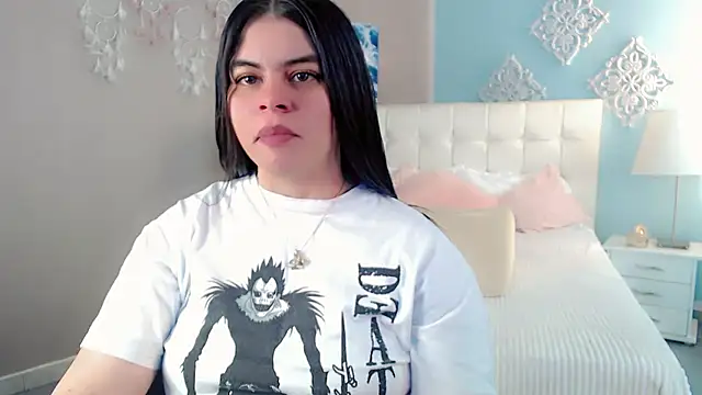 Snapshot of maddissonivanova chatting on 01/11/26, 07:10 maddissonivanova online show from 01/11/26, 07:10