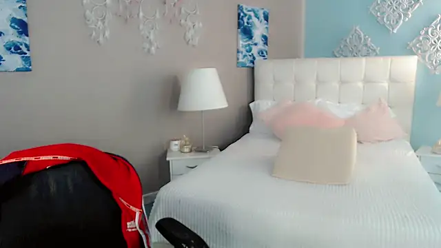 Snapshot of maddissonivanova chatting on 01/15/26, 07:06 maddissonivanova online show from 01/15/26, 07:06