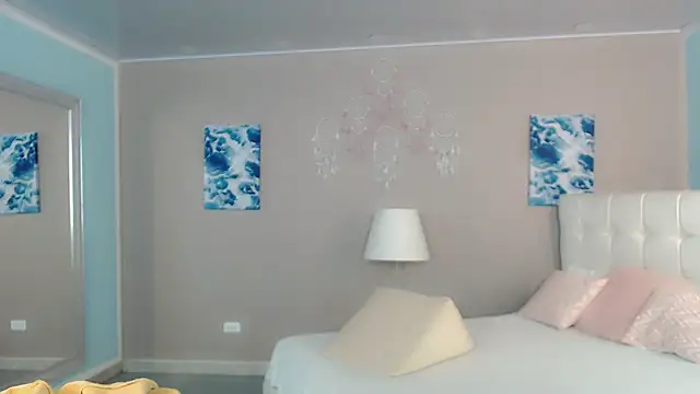 Snapshot of maddissonivanova chatting on 02/10/26, 07:02 maddissonivanova online show from 02/10/26, 07:02