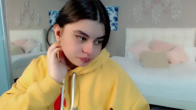 maddissonivanova online show from 04/08/26, 07:48