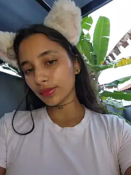 Lorena Mcfly online show from 10/26/25, 01:11