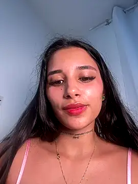 Lorena Mcfly online show from 12/15/25, 12:38