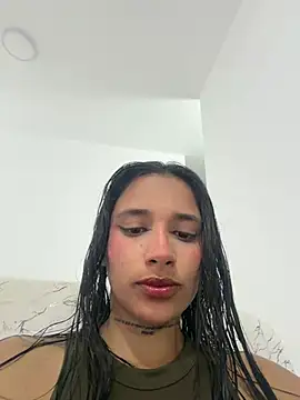Snapshot of Lorena_Mcfly chatting on 07/17/26, 11:46 Lorena Mcfly online show from 07/17/26, 11:46