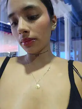 Lorena Mcfly online show from 04/19/26, 11:44