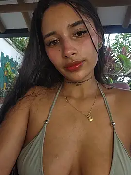 Lorena Mcfly online show from 12/21/25, 12:51