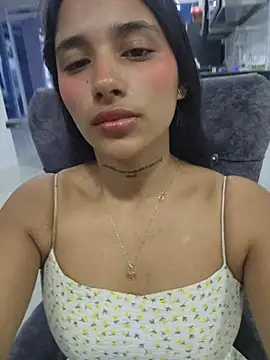 Lorena Mcfly online show from 04/07/26, 11:34