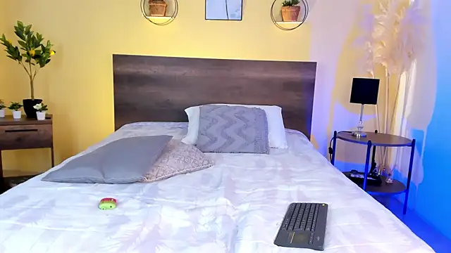 CamilleGrace online show from 09/21/25, 12:43