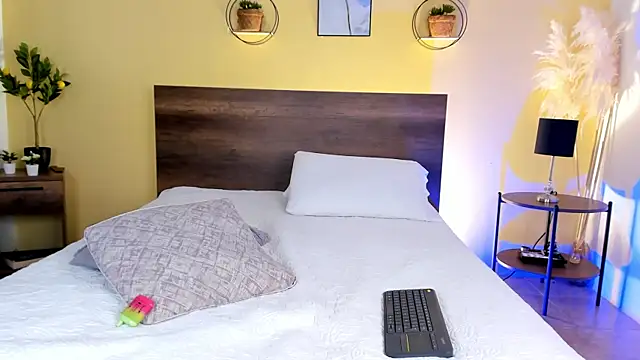 CamilleGrace online show from 09/25/25, 12:44