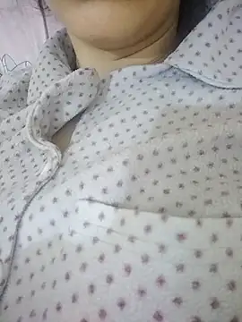 Miss-Lynda online show from 11/28/25, 03:56