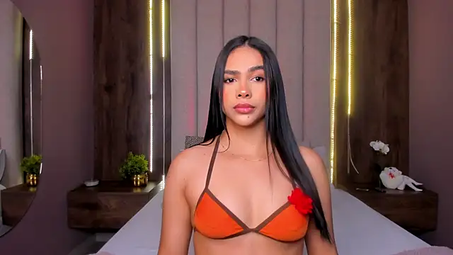 LucySalvatore  online show from 09/30/25, 03:51