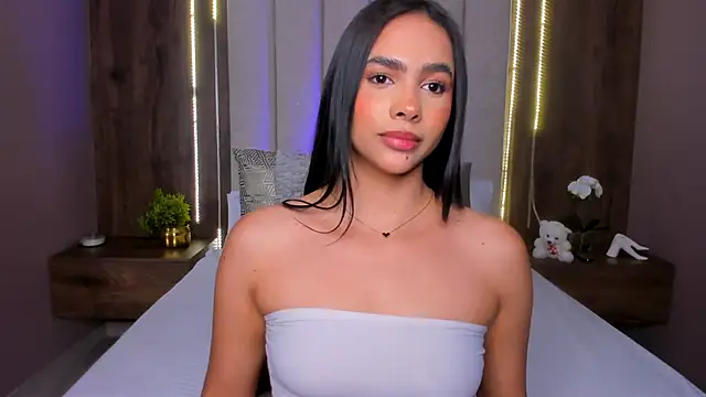 LucySalvatore  online show from 09/28/25, 01:23