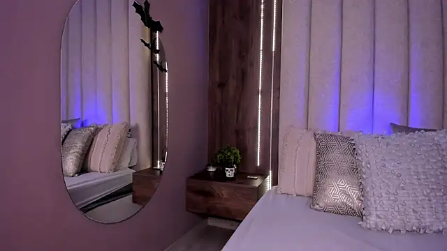 LucySalvatore  online show from 10/15/25, 01:08