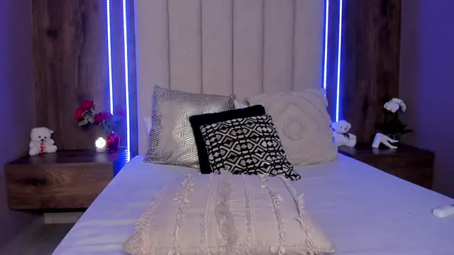 LucySalvatore  online show from 03/27/26, 08:26