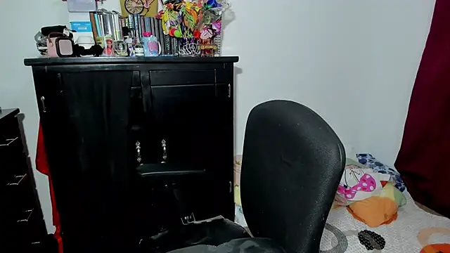 Ivy horse  online show from 01/16/26, 02:48