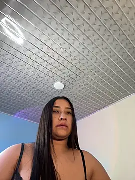 Snapshot of BELLAALEJA chatting on 10/15/25, 07:22 BELLAALEJA online show from 10/15/25, 07:22