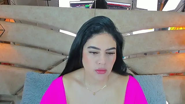 Snapshot of pamemiller1 chatting on 11/25/25, 10:26 pamemiller1 online show from 11/25/25, 10:26