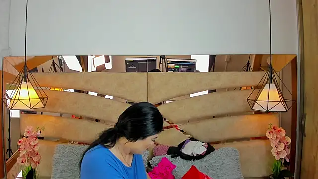 pamemiller1 online show from 04/08/26, 11:01