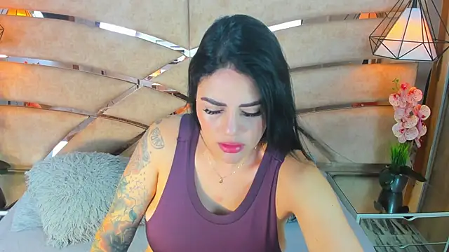 Snapshot of pamemiller1 chatting on 10/06/25, 11:22 pamemiller1 online show from 10/06/25, 11:22