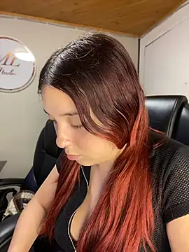 Karen18 boobs online show from 04/30/26, 01:01