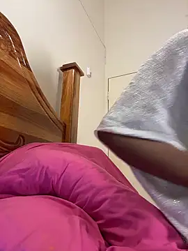 Snapshot of iriebusty chatting on 03/30/26, 04:08 iriebusty online show from 03/30/26, 04:08