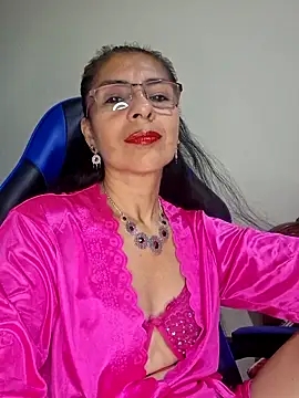 Natasha 50 online show from 12/18/25, 12:05