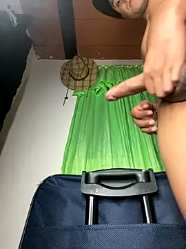 Snapshot of ANGELOGAO chatting on 11/15/25, 08:46 ANGELOGAO online show from 11/15/25, 08:46