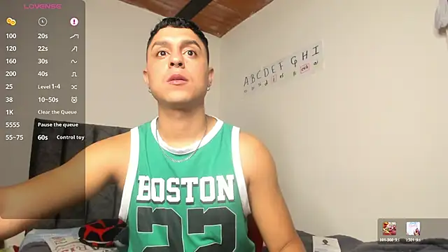 Snapshot of ANGELOGAO chatting on 12/19/25, 03:25 ANGELOGAO online show from 12/19/25, 03:25