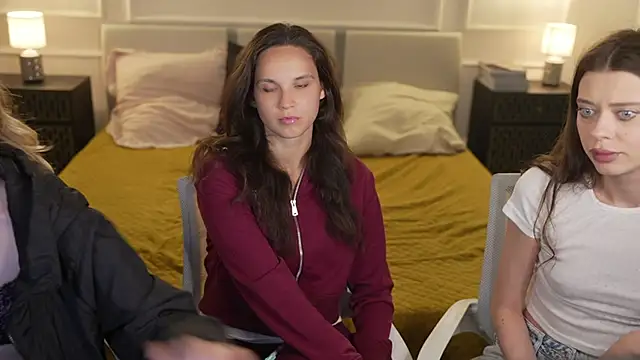 Snapshot of Regina_Sweet054 chatting on 09/24/25, 02:23 Regina Sweet054 online show from 09/24/25, 02:23