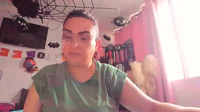 ASTRIDCHAT online show from 10/28/25, 10:20