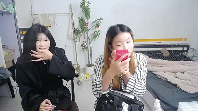 Snapshot of Babygirls523 chatting on 10/19/25, 02:53 Babygirls523 online show from 10/19/25, 02:53