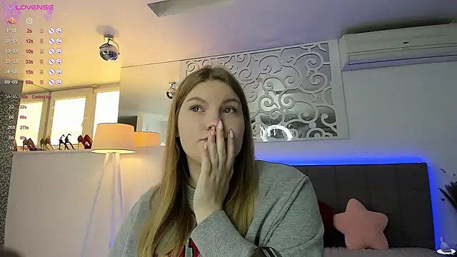 Snapshot of AshleyJoness chatting on 10/22/25, 04:56 AshleyJoness online show from 10/22/25, 04:56