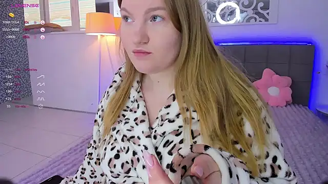 Snapshot of AshleyJoness chatting on 02/05/26, 05:58 AshleyJoness online show from 02/05/26, 05:58