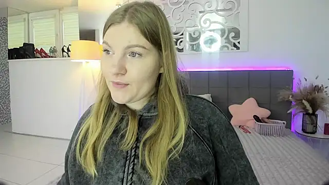 Snapshot of AshleyJoness chatting on 11/27/25, 06:03 AshleyJoness online show from 11/27/25, 06:03