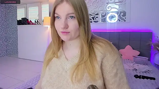 Snapshot of AshleyJoness chatting on 11/25/25, 06:03 AshleyJoness online show from 11/25/25, 06:03