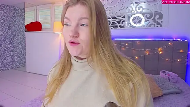 Snapshot of AshleyJoness chatting on 12/15/25, 06:19 AshleyJoness online show from 12/15/25, 06:19