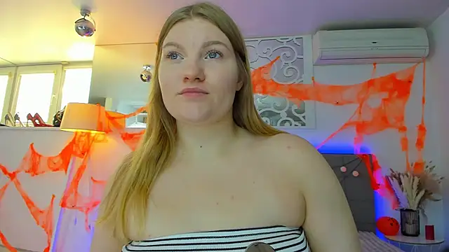 Snapshot of AshleyJoness chatting on 10/30/25, 06:01 AshleyJoness online show from 10/30/25, 06:01