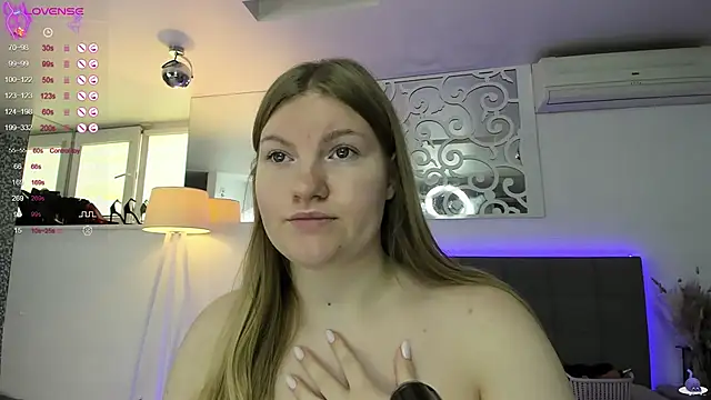 Snapshot of AshleyJoness chatting on 11/05/25, 06:05 AshleyJoness online show from 11/05/25, 06:05