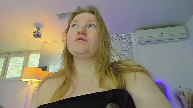 Snapshot of AshleyJoness chatting on 02/01/26, 06:22 AshleyJoness online show from 02/01/26, 06:22