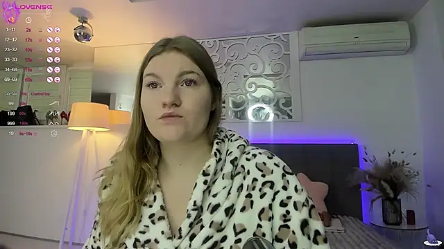 Snapshot of AshleyJoness chatting on 11/19/25, 06:02 AshleyJoness online show from 11/19/25, 06:02