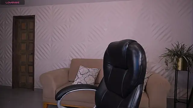 Snapshot of LiamCarterX chatting on 12/16/25, 05:11 LiamCarterX online show from 12/16/25, 05:11