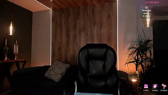 Snapshot of LiamCarterX chatting on 11/23/25, 04:00 LiamCarterX online show from 11/23/25, 04:00