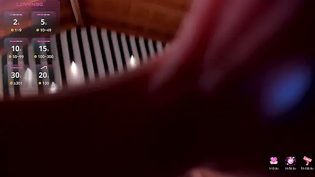 Snapshot of LiamCarterX chatting on 10/15/25, 05:06 LiamCarterX online show from 10/15/25, 05:06