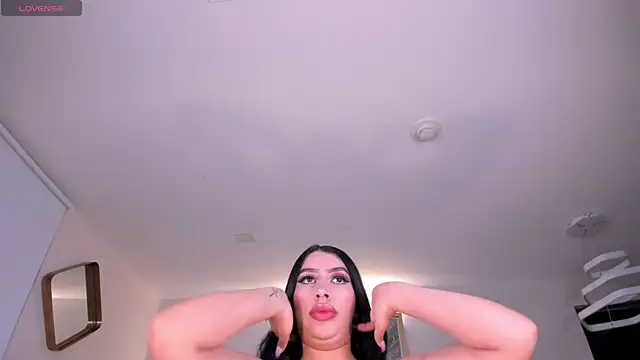 LeahLombardi  online show from 11/15/25, 03:32