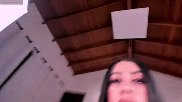 Snapshot of LeahLombardi_ chatting on 09/24/25, 03:35 LeahLombardi online show from 09/24/25, 03:35