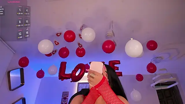 LeahLombardi  online show from 02/17/26, 04:32