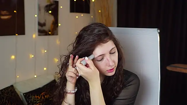 Mary Miiller online show from 11/27/25, 10:05