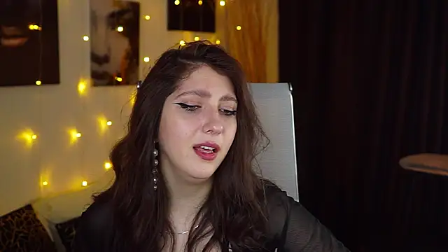 Mary Miiller online show from 11/26/25, 10:15