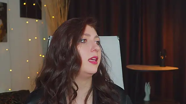 Mary Miiller online show from 10/16/25, 06:21