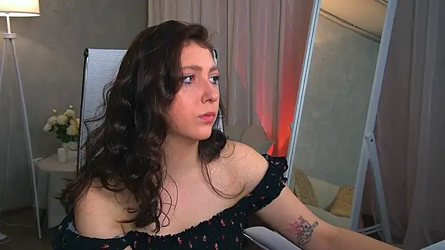 Mary Miiller online show from 10/08/25, 06:37