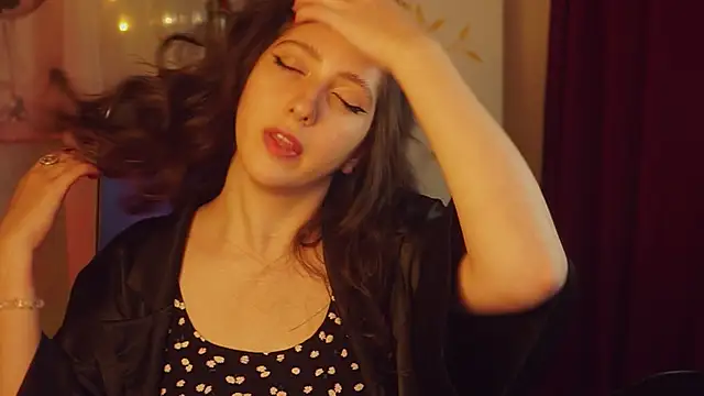 Mary Miiller online show from 09/11/25, 09:42